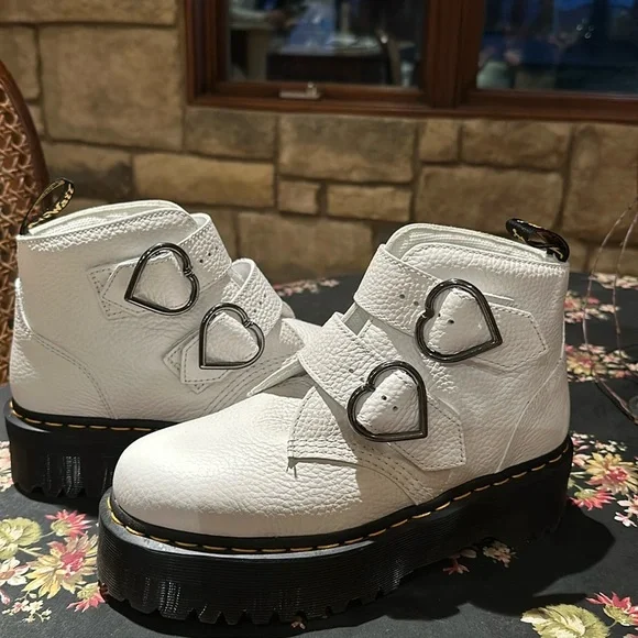 Devon Heart White Love Doc Martens - Picture 1 of 4